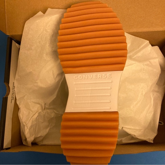 LAST ONE!!! CONVERSE GO RUN HIKE IN OLIVE AURA - Picture 6 of 8